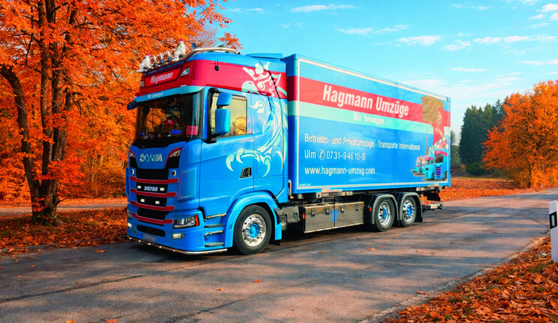 Truck im Herbst