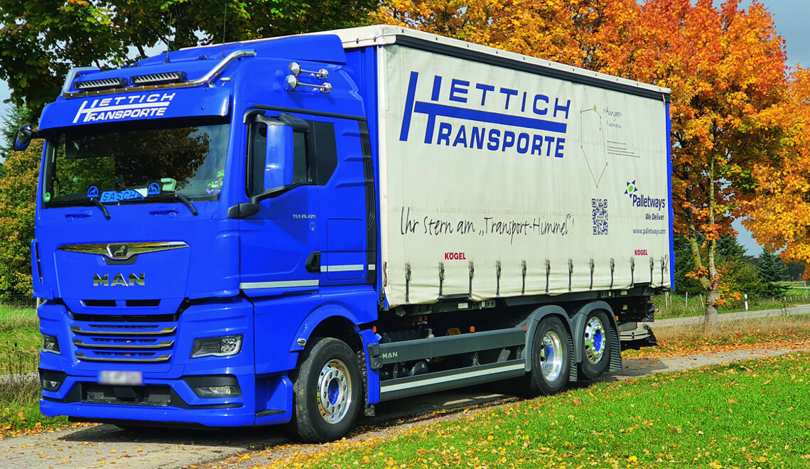 blau lkw in Trucker