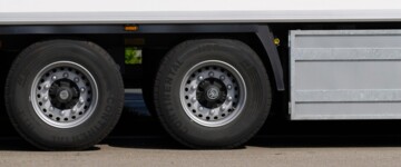 Lkw Reifen mit Unterfahrschutz