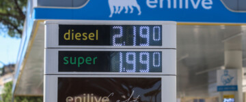 ENI petrol station with fixed prices for self-service, Rome 