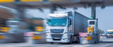 Lkw in Mautstelle