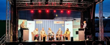 Dialog für die Logistik: Auf dem Mobilitäts- und Logistik-Gipfel der Mittelstands- und Wirtschaftunion (MIT) in Niedersachsen diskutierten Politik und Wirtschaft über dringende Lösungen für die Stellplatznot