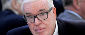 Klaus-Michael Kühne ist unter anderem Mehrheitseigentümer von Kühne+Nagel und hält Beteiligungen etwa an Hapag-Lloyd und Lufthansa