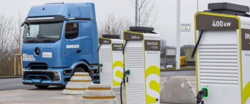 FRYTE und SMATRICS vernetzen E-Lkw-Ladepunkte