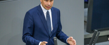 Steffen Bilger, Bundesminister für Verkehr, spricht im Rahmen der Haushaltsdebatte im Deutschen Bundestag am 8.September 2026 in Berlin.