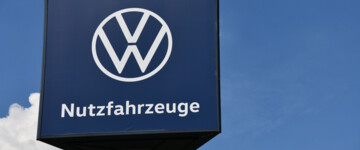 VW Nutzfahrzeuge Schild mit Logo