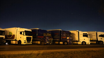 Stellplatznot an Autobahnen: Zum Weltschlaftag fordert der DVR Ausbauoffensive