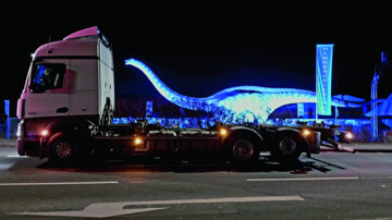 Trucker Dino