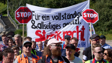 Demo gegen MSC-Einstieg bei HHLA