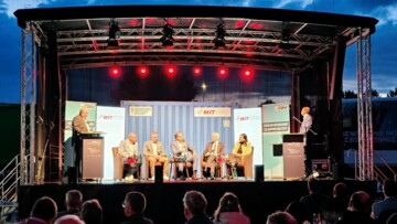 Dialog für die Logistik: Auf dem Mobilitäts- und Logistik-Gipfel der Mittelstands- und Wirtschaftunion (MIT) in Niedersachsen diskutierten Politik und Wirtschaft über dringende Lösungen für die Stellplatznot