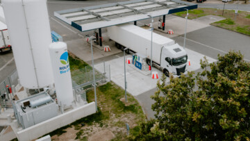 Rolande eröffnet Bio-LNG-Tankstelle an der A30