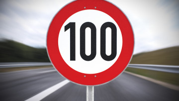 Tempolimit Schild 100