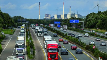 Abbildung einer befahrenen Autobahn