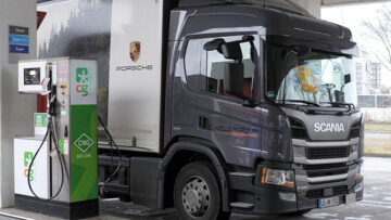 Tankstelle_OG_Clean_Fuels_Lkw