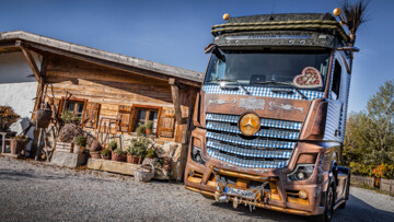 Lederhosen Truck