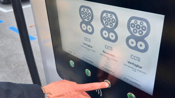 Fryte Ladesäule: Reservierungsservice für eTruck-Ladepunkte