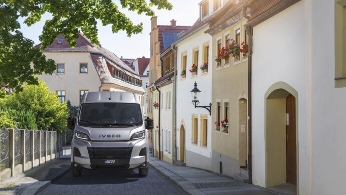 E-Transporter_eSuperJolly_Iveco