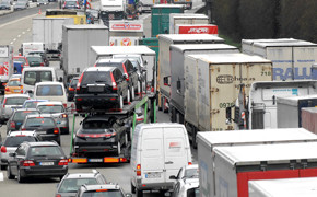 Autobahn A3 senkt sich zweieinhalb Meter ab Autobahn A3 senkt sich zweieinhalb Meter ab Bild