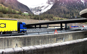 Spediteure warnen vor Chaos am Brenner Bild