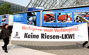 Weltverkehrsforum: Proteste gegen Eurocombi Bild