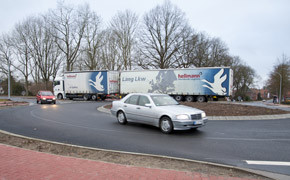 Kaum Lang-LKW unterwegs Kaum Lang-LKW unterwegs Bild