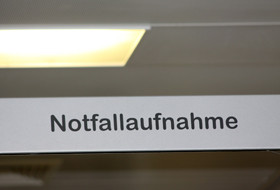 Medizinische Hotline wird gebraucht Medizinische Hotline wird gebraucht