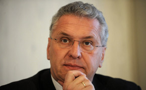Bayern: Herrmann plant schon für LKW-Maut auf Bundesstraßen Bild