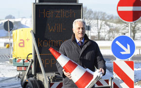 A8 ist jetzt 3-spurig Bild