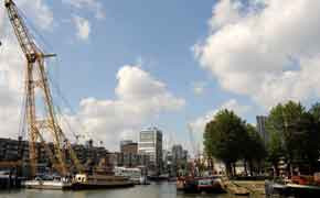 Hafen Rotterdam: Euro-6-LKW werden Pflicht Hafen Rotterdam: Euro-6-LKW werden Pflicht Bild