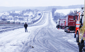 in medizinischen Notfällen Autobahn-Notrufsäulen nutzen in medizinischen Notfällen Autobahn-Notrufsäulen nutzen Bild