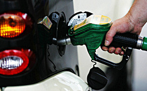 Regierung gegen Köhlers Spritpreis-Vorstoß Bild