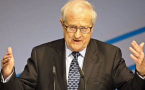Brüderle fordert kräftige Lohnerhöhung Bild