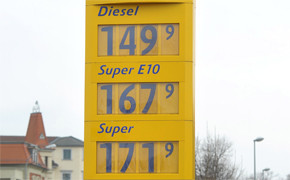 Streit um höhere Dieselsteuer Streit um höhere Dieselsteuer Bild