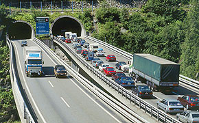 Schweiz: St. Gotthardtunnel ab Montag gesperrt Schweiz: St. Gotthardtunnel ab Montag gesperrt