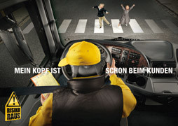 "Risiko raus!" "Risiko raus!"