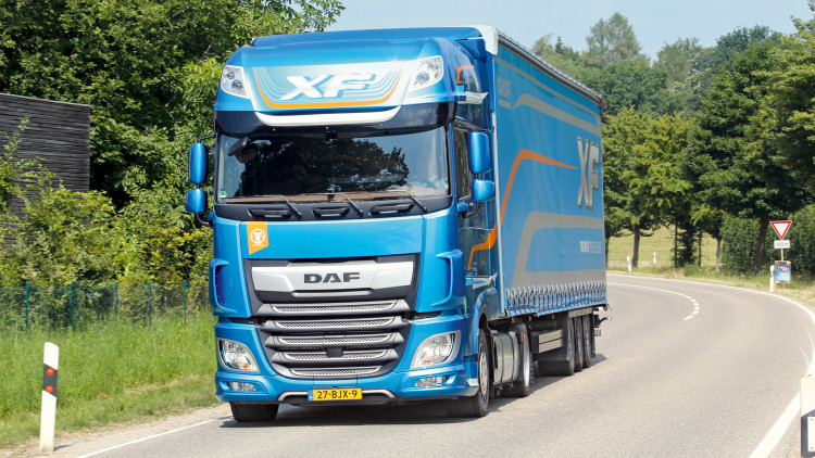 DAF XF 450 Low Deck: Komm mal runter!