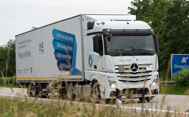 Mercedes: Hilfskonvoi für Syrienflüchtlinge