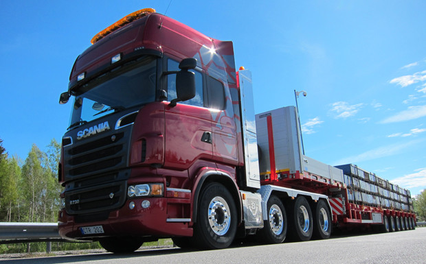 Schwerlast-Schwede: Scania R730 8x4