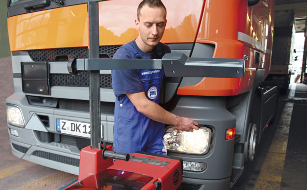 Lichttest 2016: Düstere Bilanz für Lkw