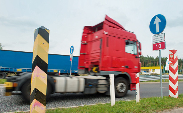 Gegen Mindestlöhne: Polens Transportbranche demonstriert Polen