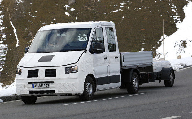 Neuer VW Crafter auch als MAN erhältlich VW_Crafter_Erlkoenig