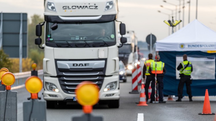 Grenzkontrollen Lkw Polen, Tschechien, Deutschland