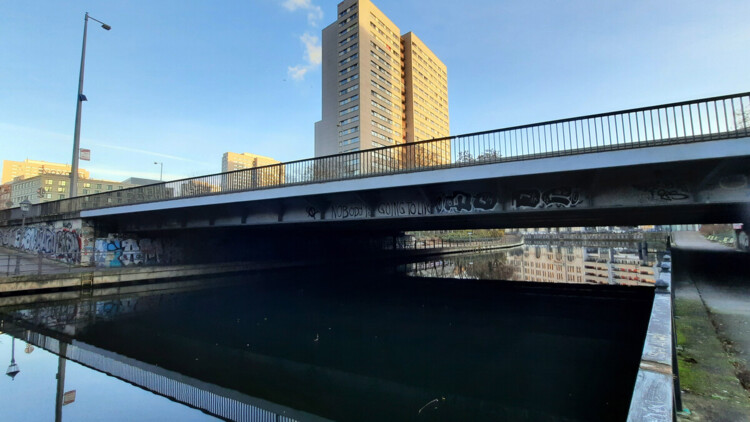 Berlin: Gertraudenbrücke wegen Schäden limitiert