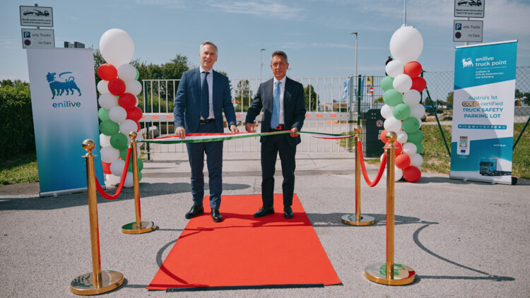 Der Enilive Truck Point wird eröffnet von Armin Springer und Massimiliano Del Moro