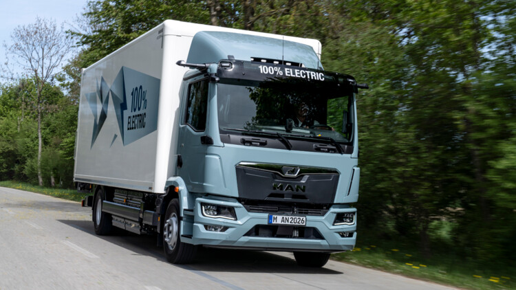 Batterieelektrisch bis 33 Tonnen: MAN startet eTGM