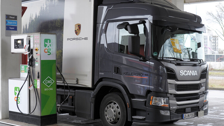 Tankstelle_OG_Clean_Fuels_Lkw