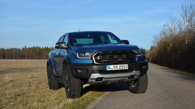 Ford Raptor Aufmacher