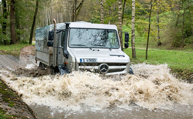 Mercedes Unimog Euro 6: Sauber über Stock und Stein