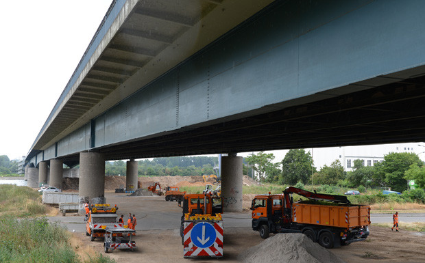 Hessen: Ersatz für marode Autobahnbrücke Schiersteiner Brücke