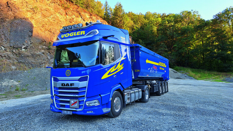 Blauer Truck